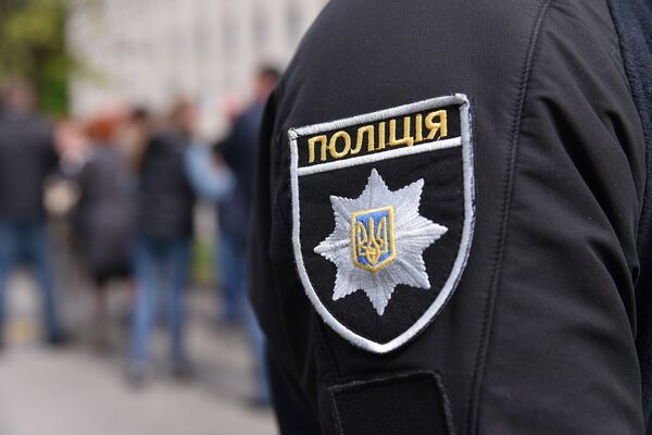 На Днепропетровщине патрульный пытал человека при задержании. Фото