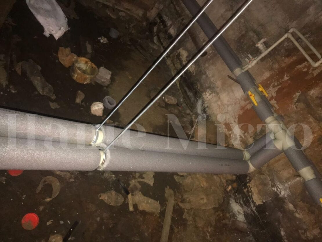 «Не было ремонта более 25 лет»: в Днепре коммунальщики полностью заменили трубы в многоэтажном доме