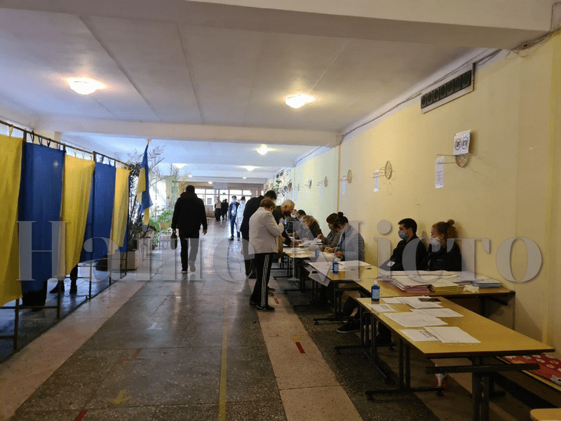 Днепр активно голосует с самого утра. Новости Днепра
