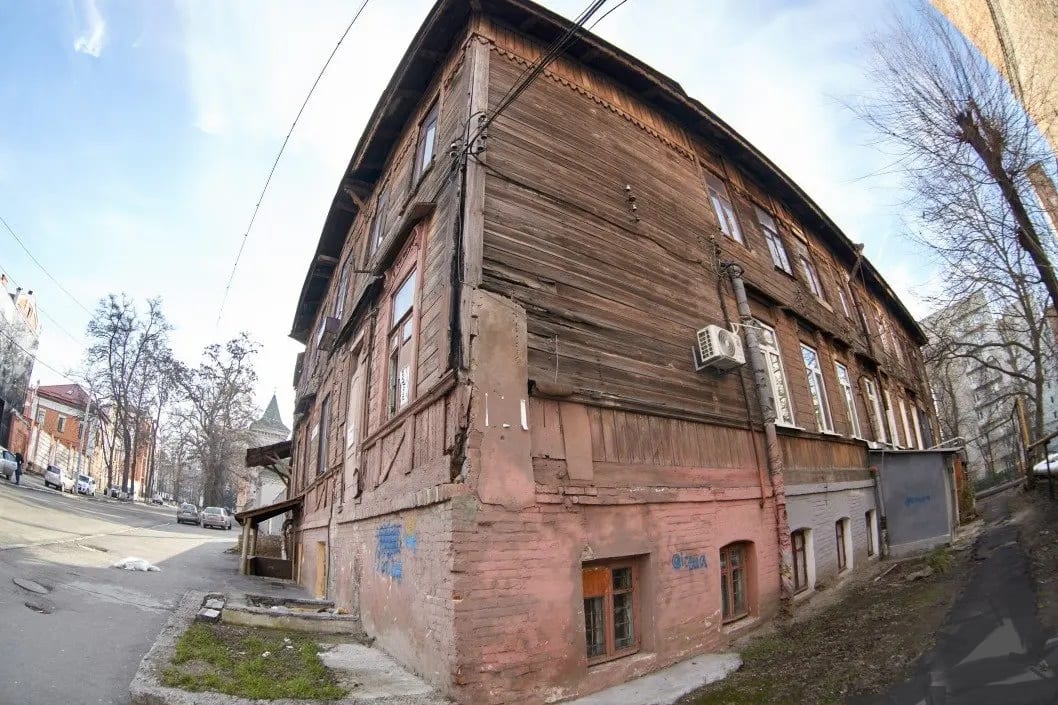 Видел Екатеринослав и пережил революцию: в Днепре отреставрируют легендарный деревянный дом (Фото)