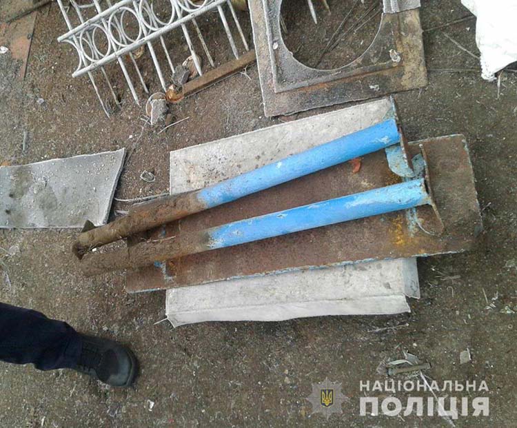 Под Днепром вандалы изуродовали кладбище | Новости Днепра