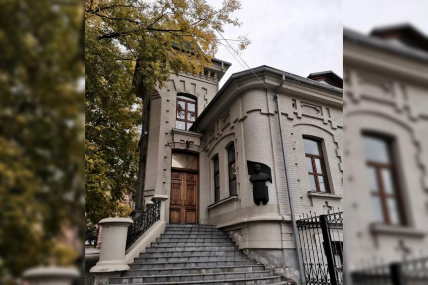 «Рейдерский захват»: Приватбанк снова не смог продать «дом Брежнева» в Днепре. Новости Днепра