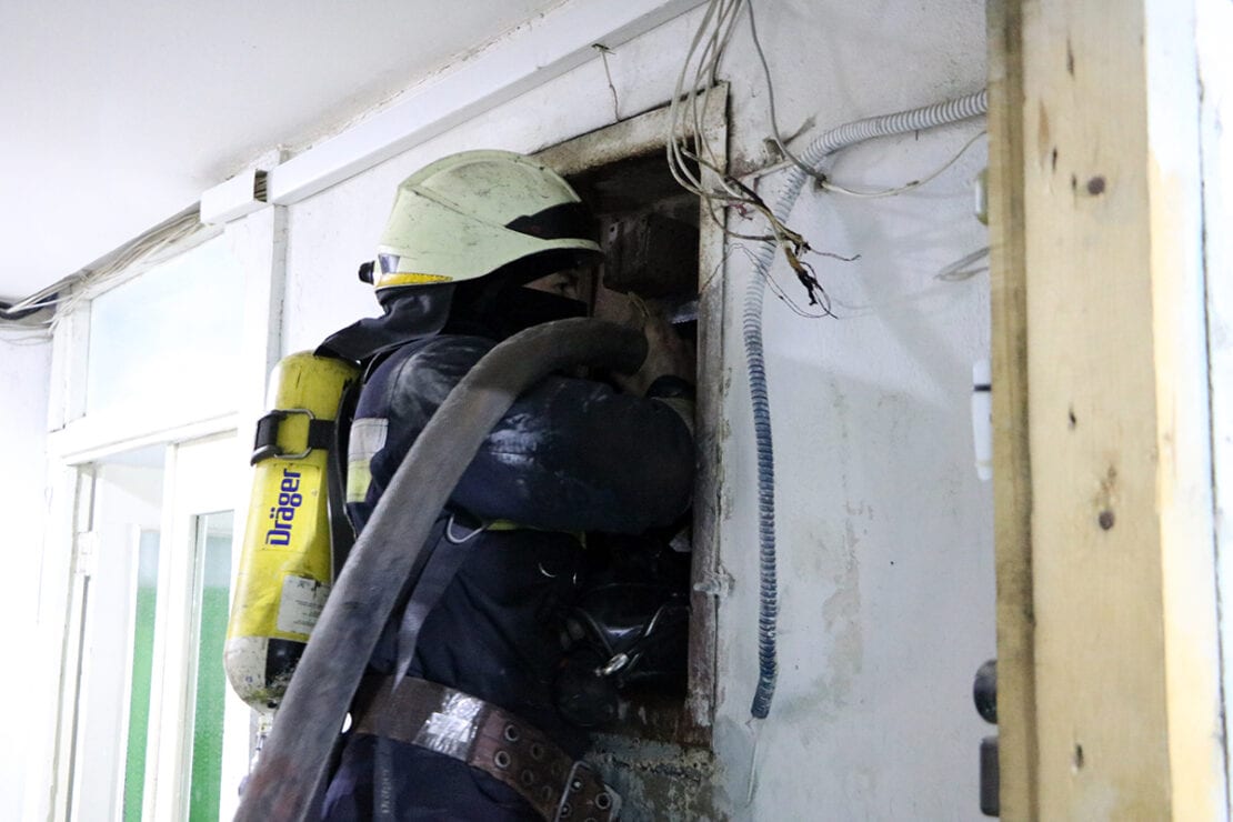 25 марта 16 спасателей предотвратили возгорание в доме  – новости Днепра
