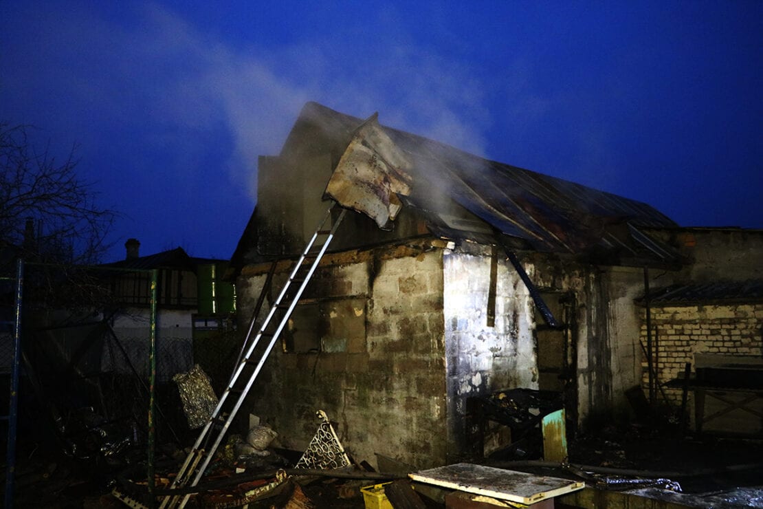 В Новокодакском районе загорелась баня (Фото) – новости Днепра