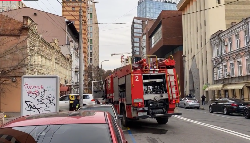 Пожар на Шевченко, горит заброшка - новости Днепра