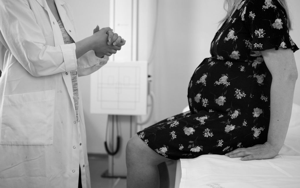 Новости Днепра про На Днепропетровщине мать 4 детей избила гинеколога из-за отказа делать аборт