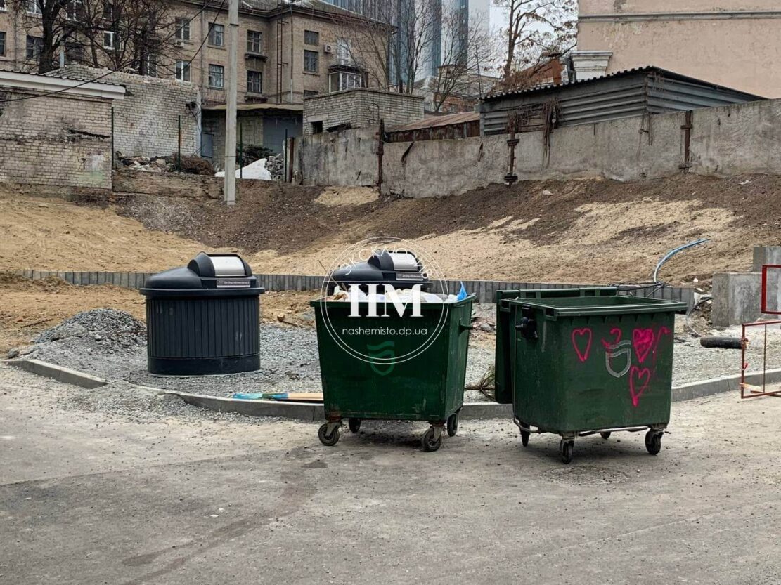 Подземные мусорные контейнеры на пр. Пушкина - новости Днепра