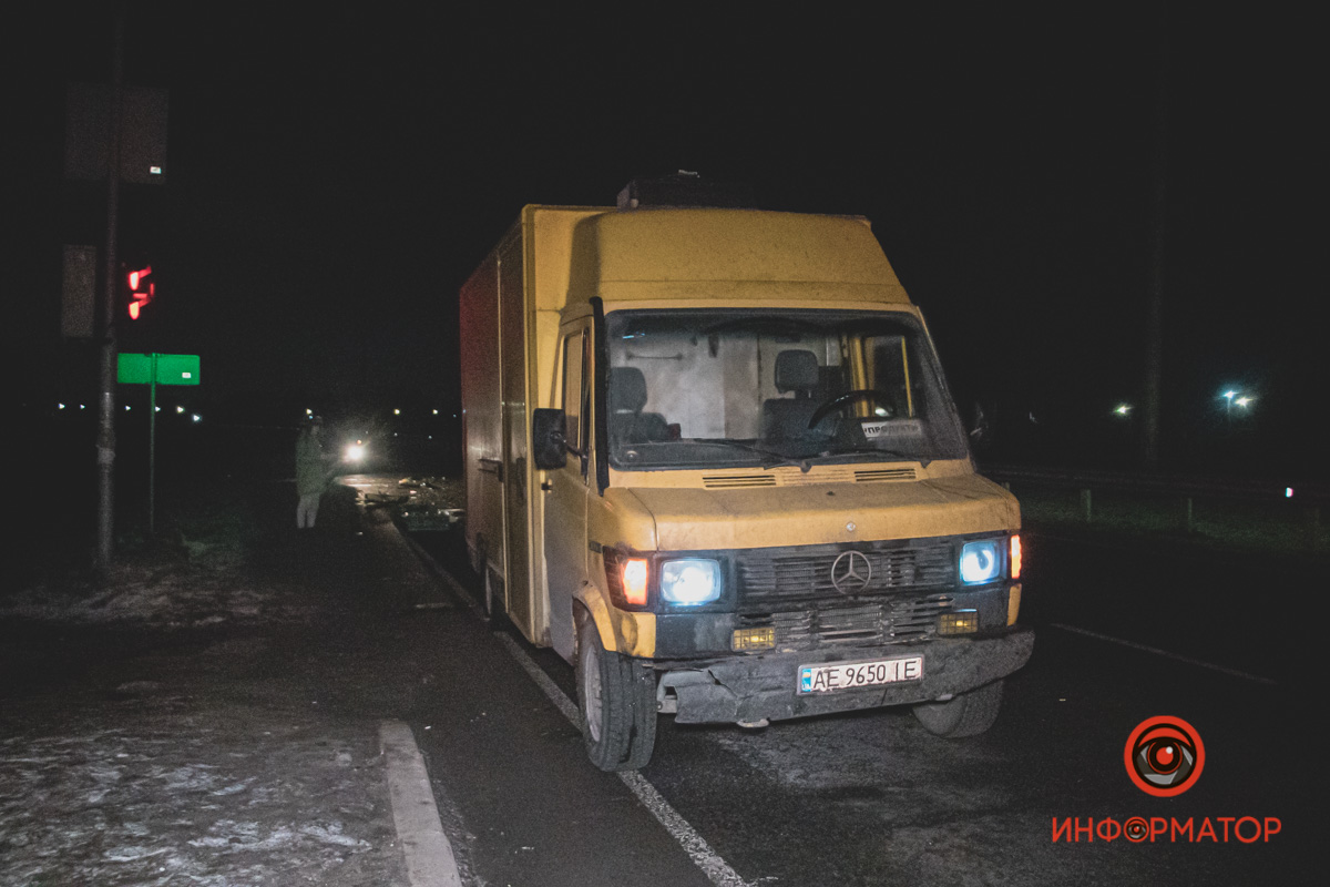 Новости Днепра про Пострадали ребенок и мужчина: в Подгородном столкнулись два автомобиля