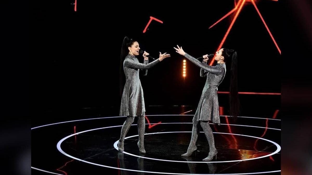 Новости Днепра про Сестры-близнецы из Днепра развернули кресла трех судей на шоу «Голос країни»