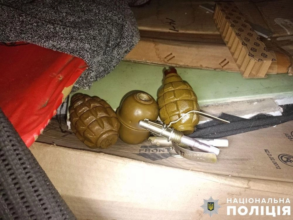 У Миколаєві п’яний чоловік підірвав гранату у власній квартирі, йому загрожує до 7 років ув'язнення