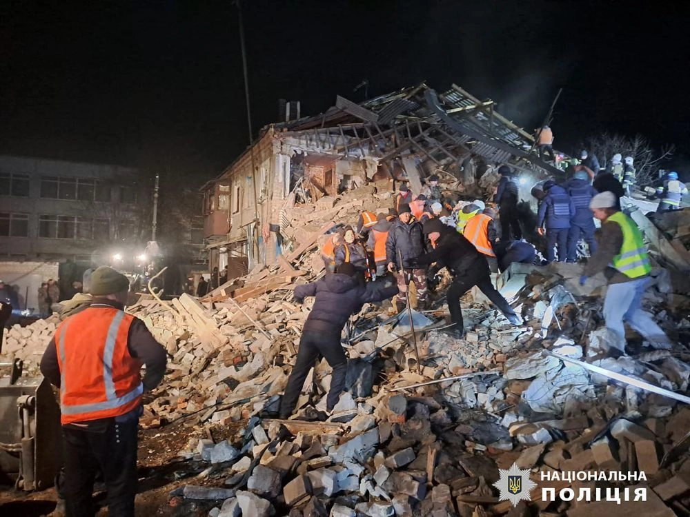 Ракетний удар по Великому Бурлуку: двоє людей загинули, ще четверо можуть бути під завалами