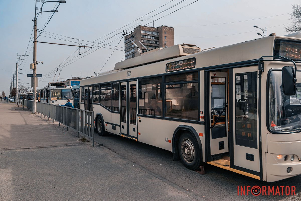 В результате
ДТП остановилось движение троллейбусов №3, №7, №15 и №20